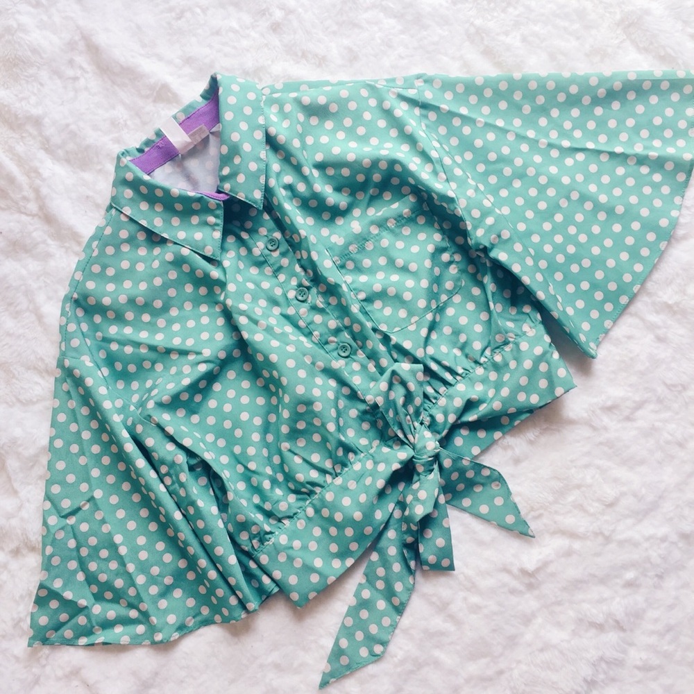 ✨Vintage✨Forever 21 Polka Dots Crop Shirt